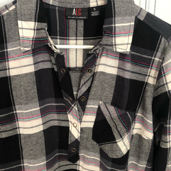 ALC- At Last Classics Small Half Button Flannel - Picture 9 of 10
